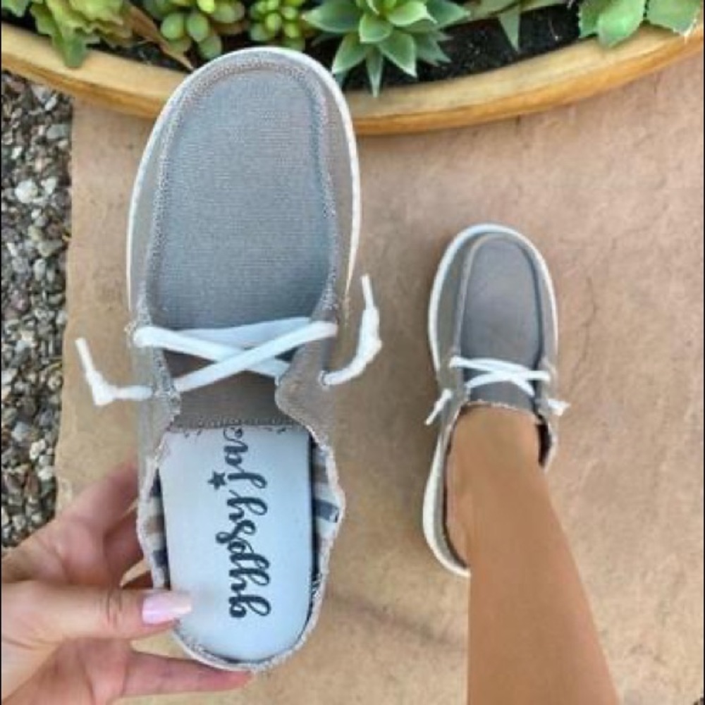 Gypsy Jazz Silver Gray Canvas Slip-On Sneakers